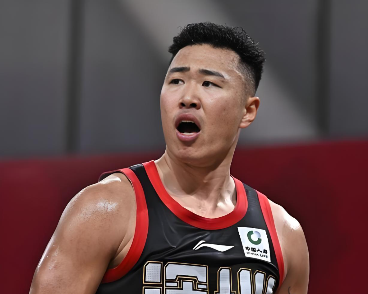 乌法115k欧元买断阿加波夫，结束租借正式加盟
