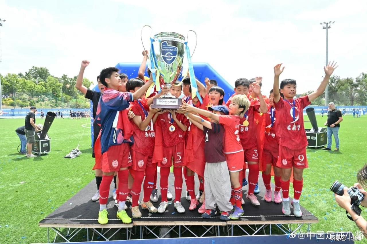 乌法115k欧元买断阿加波夫，结束租借正式加盟
