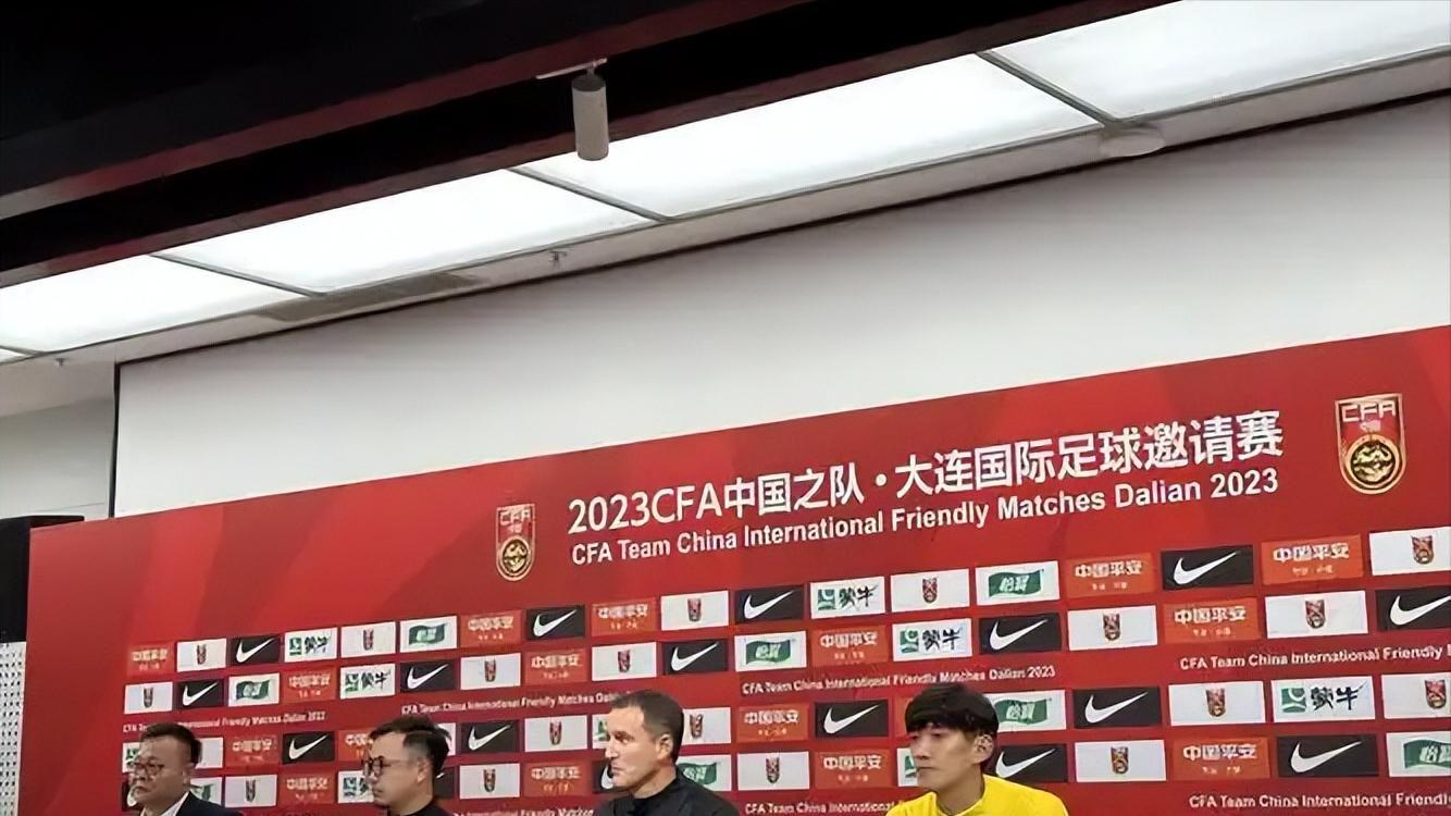 拉杜卡努晋级女王赛决赛致谢团队