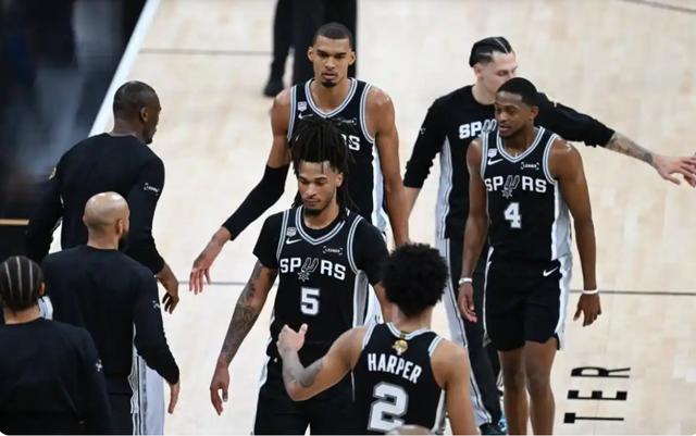 ESPN：马刺大概率留下福克斯