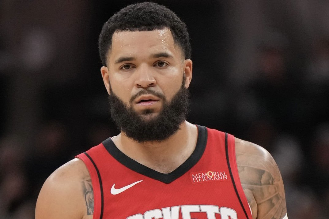 绝妙，湖人队新阵容被NBA评论员比尔·西蒙斯起绰号“Snowtime”