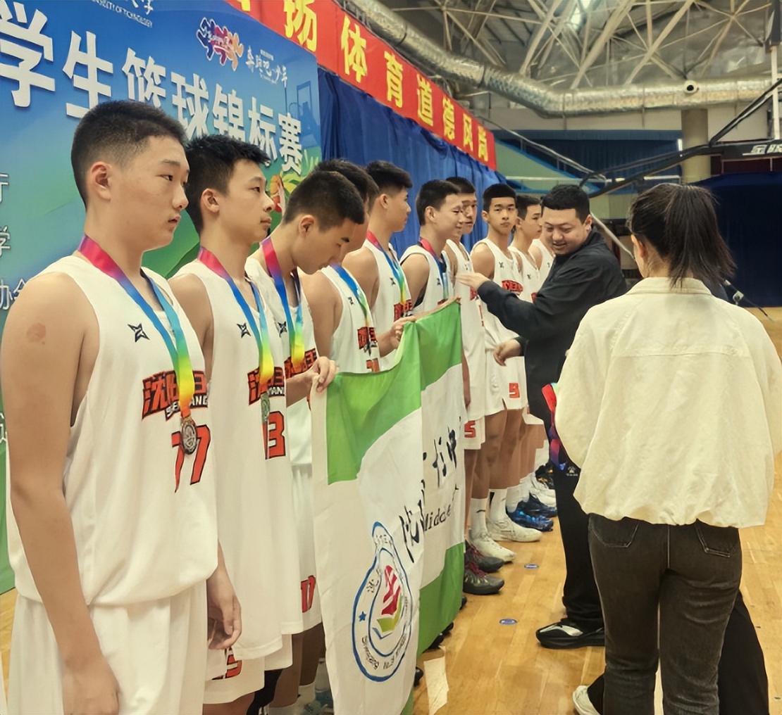老鹰引援头号目标锁定里夫斯