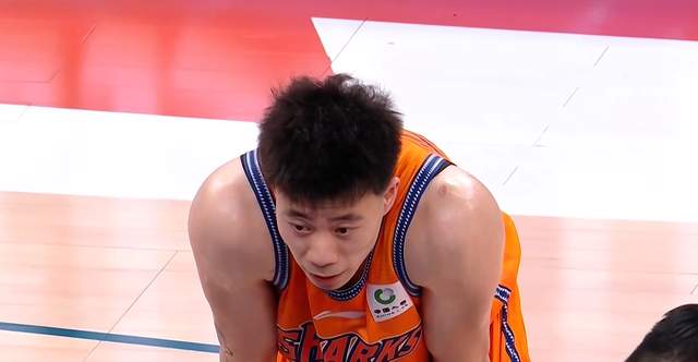 内线新星对于爵士的续约处理方法很不满意，湖人的机会来了？