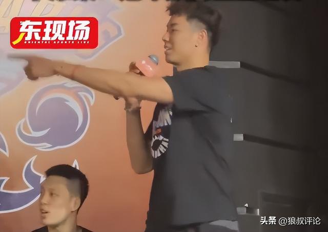 科内特突发疾病出战成疑 文班亚马独撑内线面临超负荷