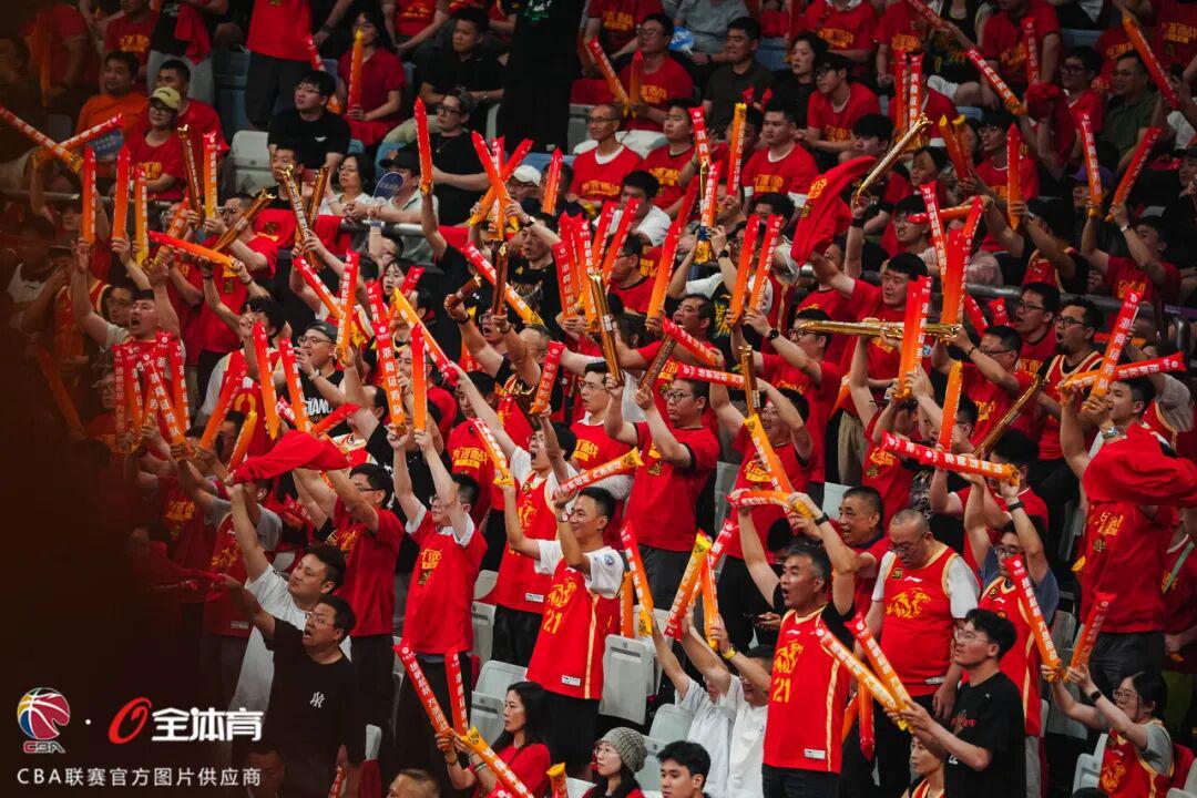 篮网会直接送出顶薪报价，但湖人也绝不想白白失去这位强力得分手