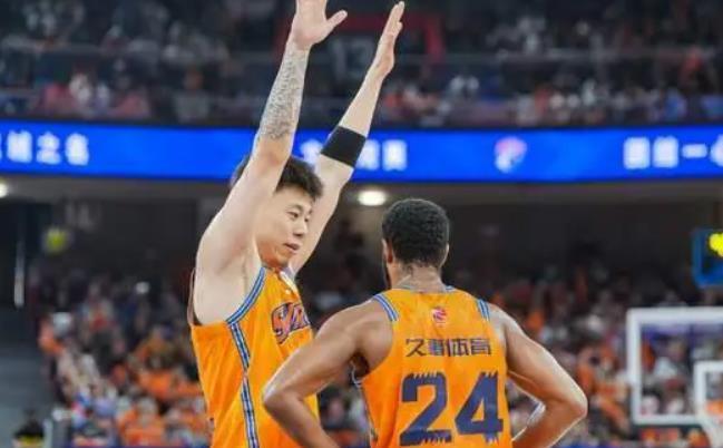 4年1.785亿！篮网要抢里夫斯，湖人该跟上吗？
