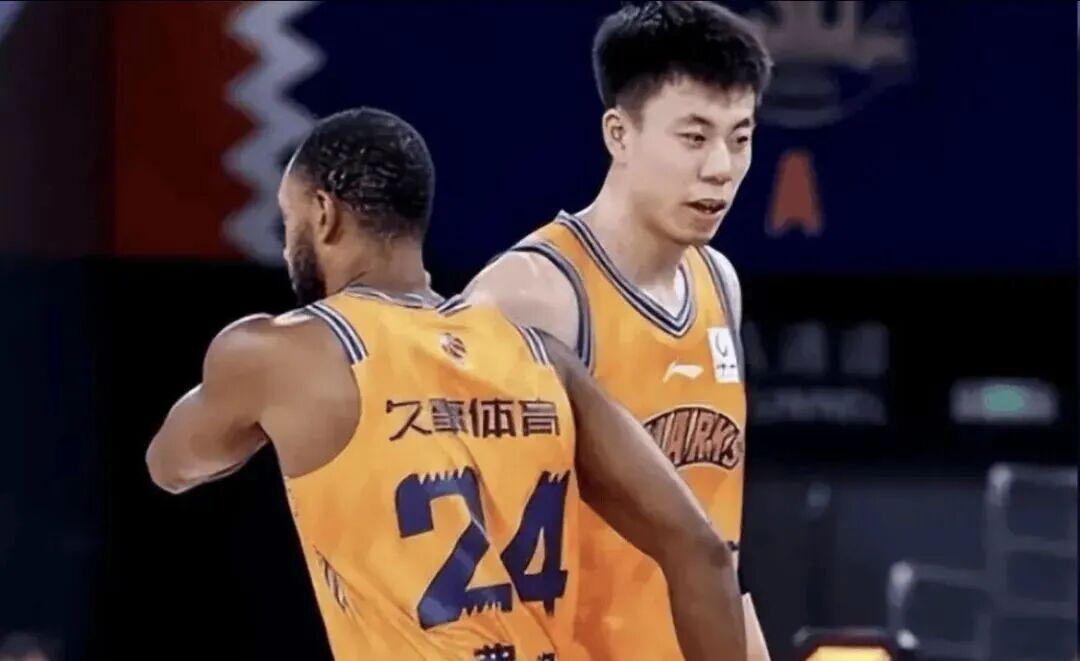 突发！詹姆斯竟成“香饽饽”，遭12队哄抢