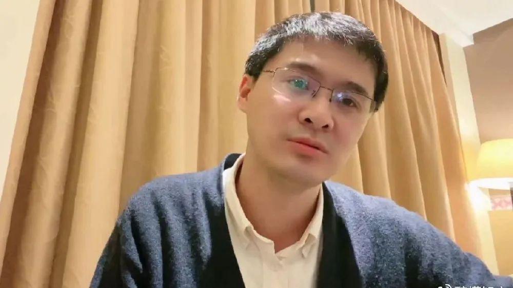 绿军死忠夸尼克斯怒喷闹事球迷