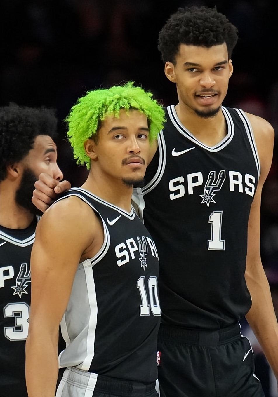 兄弟篮球，布伦森、哈特和大乔是首个NCAA+NBA夺冠的三人组