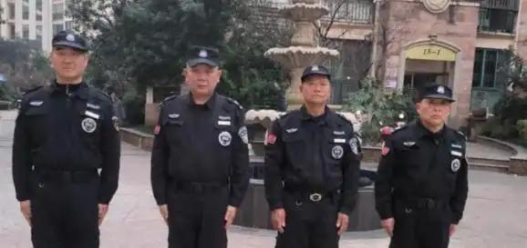 火箭一夜4消息！范乔丹降薪+伊森4年8000万？谢泼德距主控差一步
